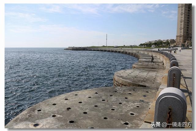 在大连陵水湾打造出的“海纳百川”国际雕塑景观带