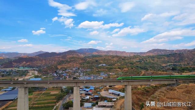 四川“反常”的宝藏城市，被誉为川版小三亚，冬季避寒很实惠？