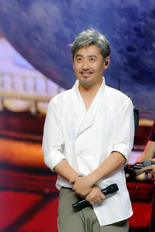 善恶终有报！移居英国仅2年，57岁吴秀波再迎噩耗	，步李易峰后尘