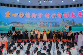 “童心妙笔绘梦 传承智创未来”丰台五小教育集团师生作品展在北京汽车博物馆开展图片