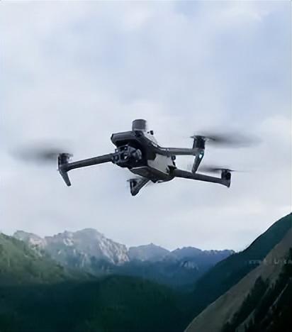 大疆影石突然互攻腹地！Osmo 360 硬刚隐形无人机，技术战打响