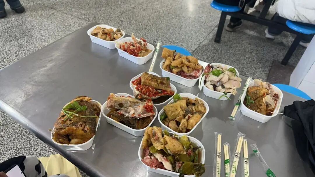 全魚宴免費吃魚_襄陽職業技術學院捕魚活動_襄陽職業技術學院教務處