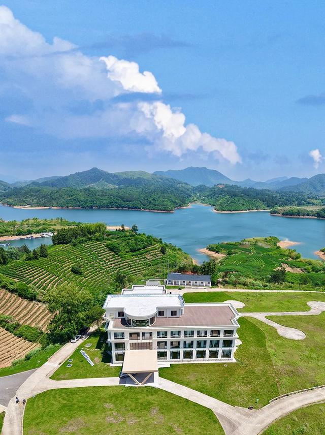 黄山·打卡游 | 300度无敌视野+N种玩法！太平湖这个“宝藏据点”承包你的夏日快乐！| 皖美夏日