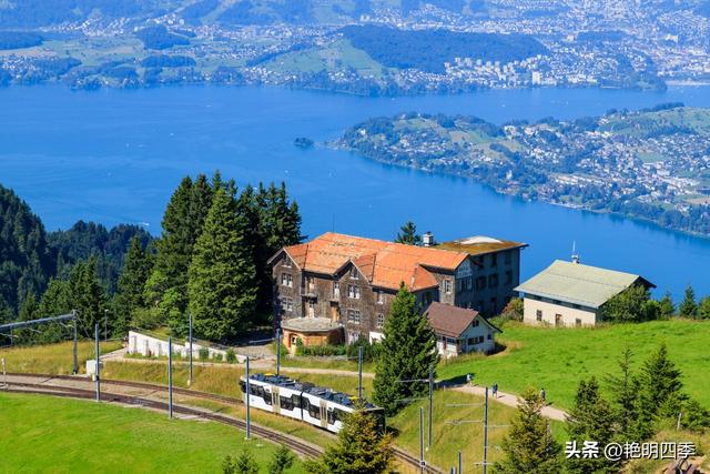 欧游杂记（5）‖ 齿轮火车几上几下瑞吉山，缆车凌空飞跃韦吉斯