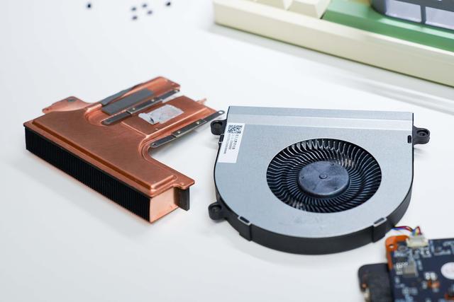 升级五年质保+大战3A游戏丨零刻SER9PRO H 255拆解评测+调试分享