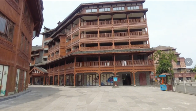 四川憋屈的仿古老街，设计新颖豪华大气，一张门票毁掉所有