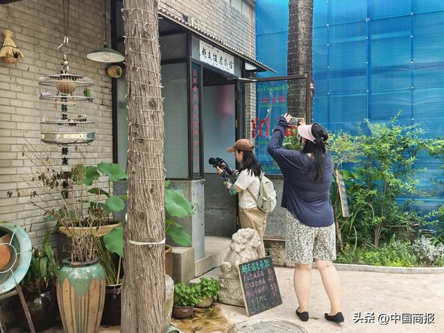 国营老商场突然“翻红”！北京二环新添“citywalk胜地”，“看到每一处都是满满的回忆”