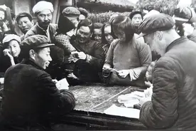真实的白毛女过了17年野人生活，行走如飞，后半生幸福活到80岁图片