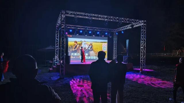 羌韵双场嗨翻天！羌人谷双节活动进行中，游客沉浸式体验古羌文化，剩下几天赶紧冲～