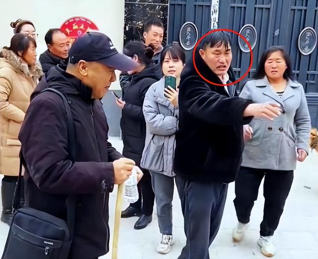 胜诉不到2月，恶心的一幕又出现了，这一次	，大衣哥终于不再隐忍