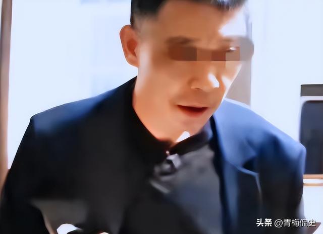 暴打母亲男后续：亲戚称他良心不坏，动手事出有因，老人拿钱捞人