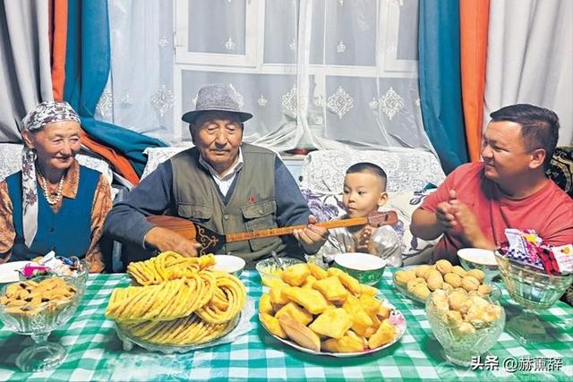 月薪8000留不住人，牧民靠万亩草场维生，新疆的上限下限超乎想象