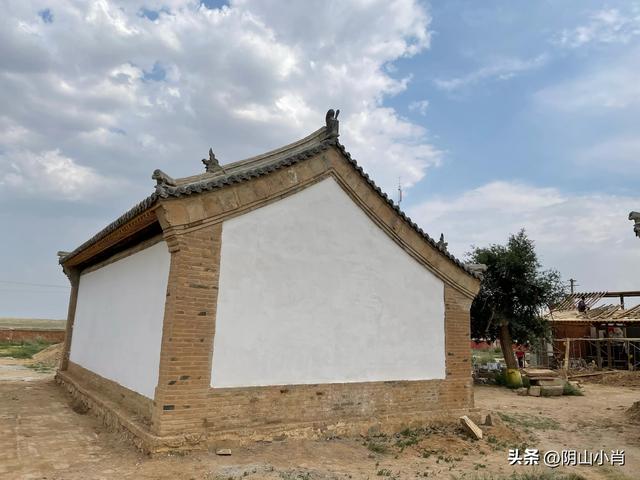 达茂旗达尔罕、百灵庙、乌克忽洞，固阳银号、忽鸡沟田野考察笔记