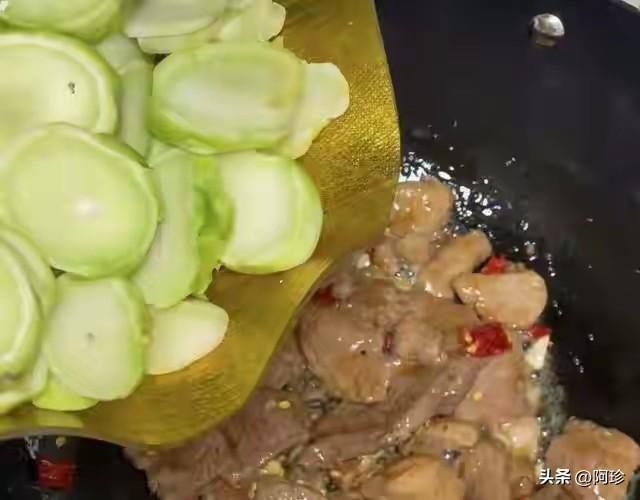 越吃眼睛越亮的菜，冬天使劲吃！一排毒、二明目、三助眠，别不懂