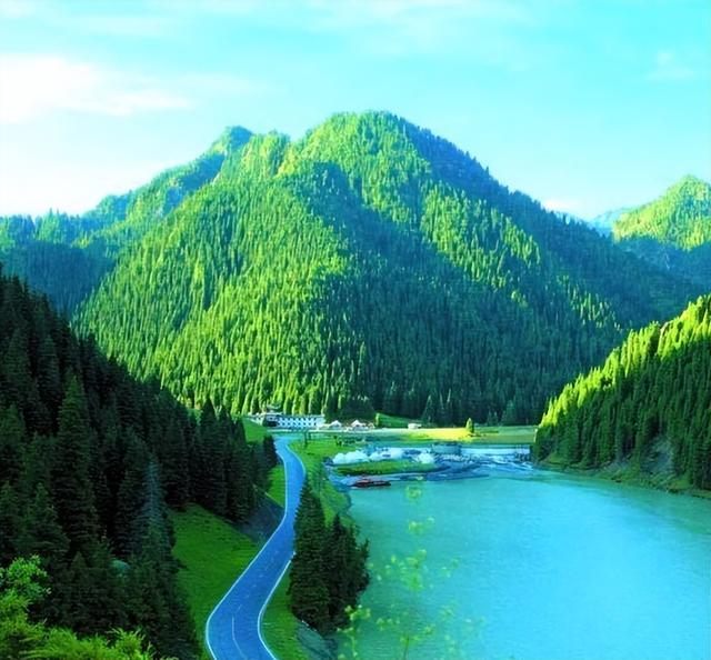 新疆待了两年，有些话不说憋不住，新疆最大的特点一般人接受不了