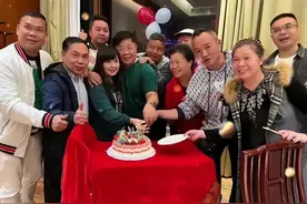 《今日关注》四大男主持人现实中的妻子盘点，你觉得谁的妻子最美图片