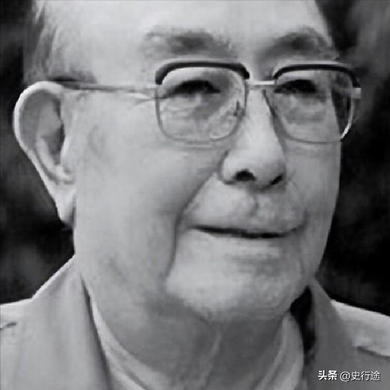 1995年，在北京蜗居13年的吴德病逝，留下三行遗嘱令人落泪
