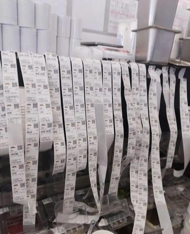 4个月烧光几百亿，史上最贵外卖大战，到底谁是赢家？