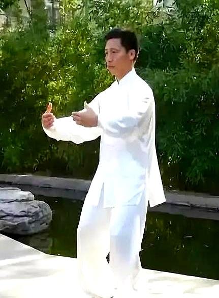 干货！站桩不累还超养生？解锁这“三阶秘法”就够了！