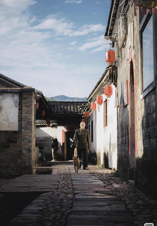 我宣布：这才是福建最美的古村！15元住进800年烟火气