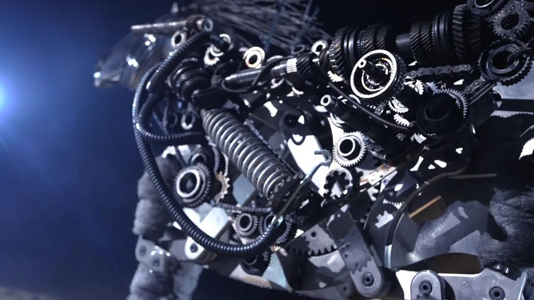 800公斤火焰机械马燃动马年!郫都“侠客”让武侠梦照进现实→插图1 800公斤火焰机械马燃动马年!郫都“侠客”让武侠梦照进现实→插图1