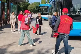 长假我在岗：暖心的服务，贴心的举措，公交助力游客“玩转扬州”图片