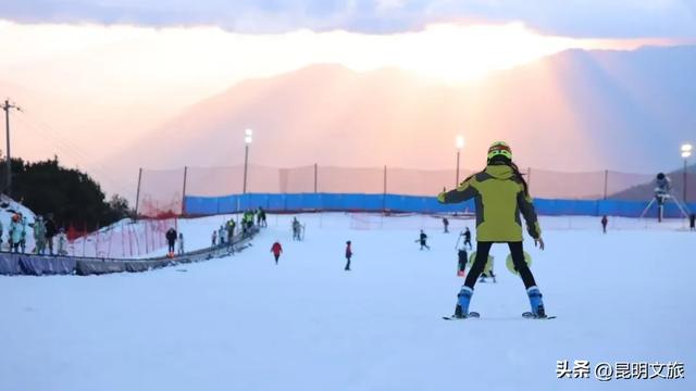 明天启幕！今年冬天“配享太庙”的玩雪好去处，在轿子山觉醒了！