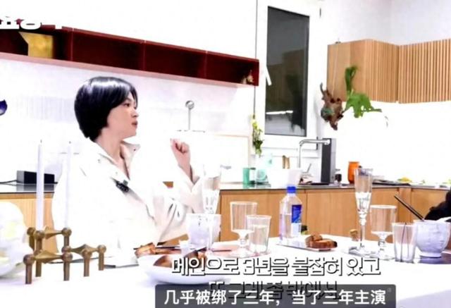 陪玩陪睡只是开胃菜	，袭警、舔手指	、集体嫖娼，背后的事捂不住了