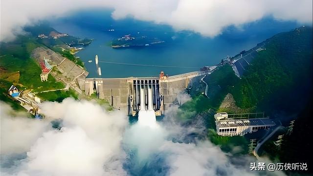中国攻克世界级难题！1.2万亿引爆西藏经济，领先世界半个世纪