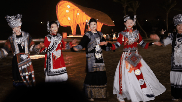 临沂元旦狂欢攻略！7小时免费跨年狂欢！山巅追光、焰火、无人机、音乐会……