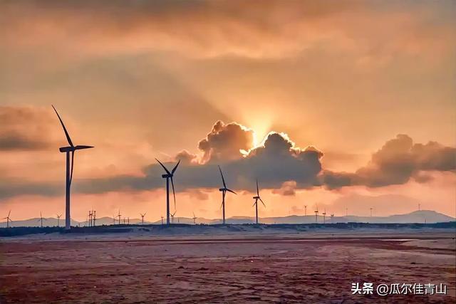 海南东方鱼鳞洲：椰风牵海韵，金沙映碧天