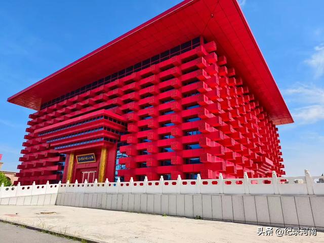 双城辉映:北京与上海的独特魅力,姚洋先居北京后定居上海太厉害
