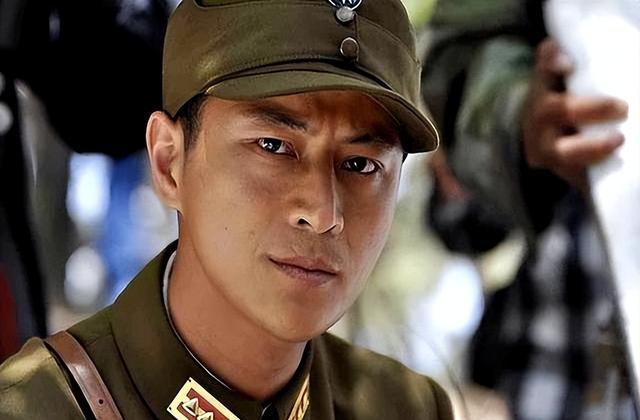 演了83部戏都没红，颜值不输靳东演技不输张译，如今47岁还在拍戏