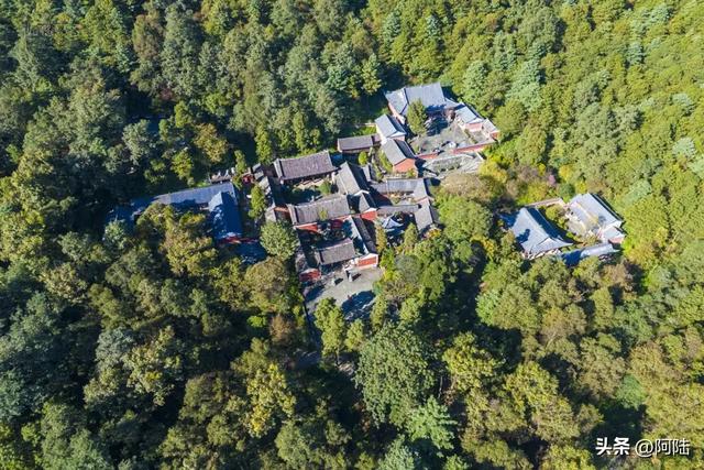 初访大理无为寺,宁静包容和不争的氛围着实感人,可惜不允许拍照