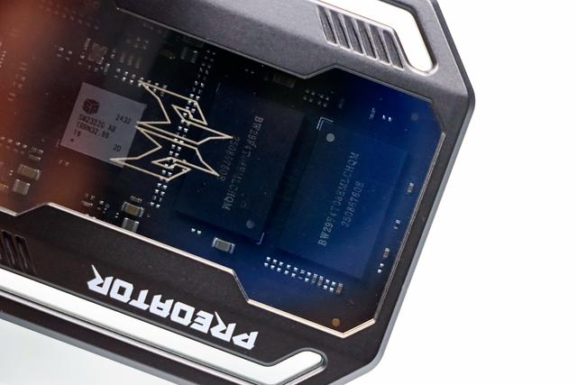 9800X3D + 影驰 RTX 5080 金属大师 畅享千帧！奉上便携 AI 攻略