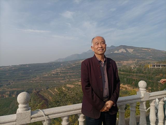 【未央区老体协部分成员参加乡村一日游】