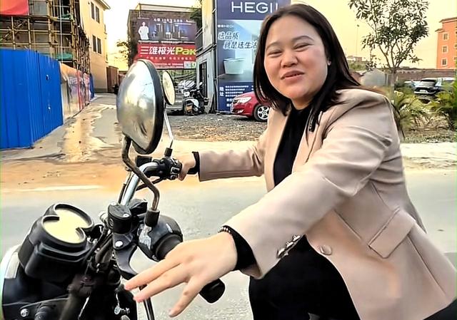 全红婵老家	，第2栋新房开工！女设计师现场指挥：图纸还需要优化