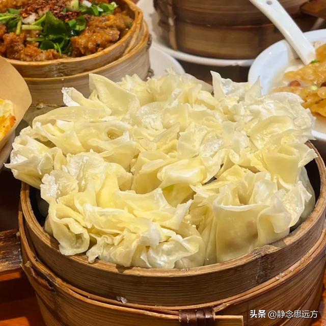 我河南人,退休跟着儿子到了乐山生活一年了,我羡慕这的生活了