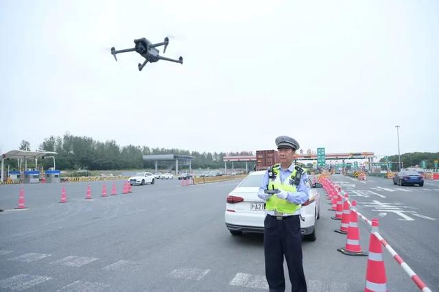 今明两天14万辆车经长江隧桥回沪