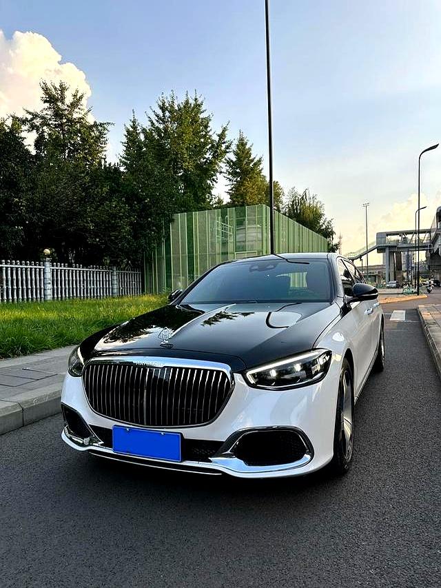 25岁辽宁小伙贷款100万，花170万买迈巴赫跑婚车，每月还贷19000