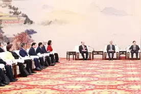 尹弘叶建春会见港澳委员和特邀海外侨胞及澳门台湾人士代表图片
