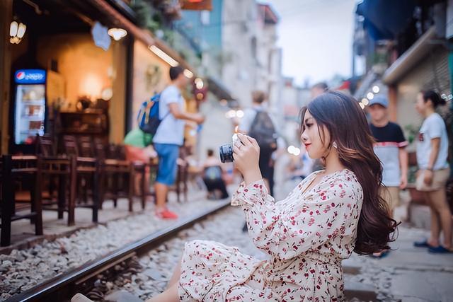 人过六十，最痛苦的，不是没房没钱，而是失去这2座靠山，很可悲