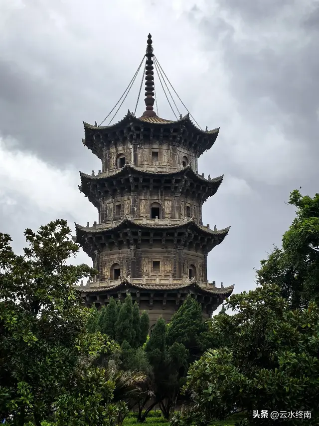 太爽了：7平方公里老城有8处世界遗产，都是免费！半城烟火半城仙