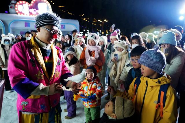 庐山冰雪嘉年华：加庐山冰雪“微信” “南方小土豆”不虚度冬日年华