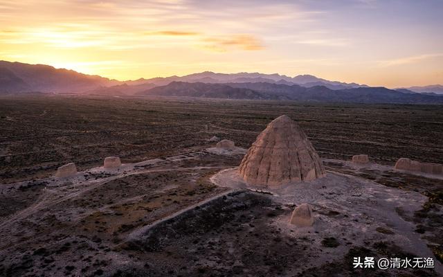 西北存在感不高的省会城市，不火但非常好玩，风景大气壮观！
