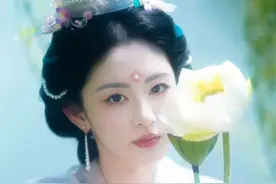 于正夸旗下女星“这绝世容颜”上热搜，评论区翻车，女方回应图片