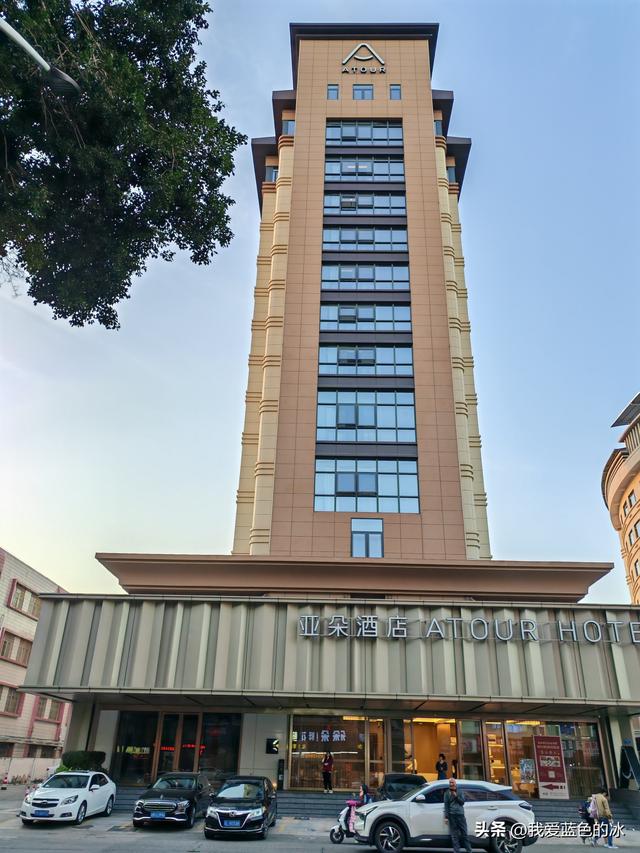 梅州这家酒店深夜粥到种类不少，做得真棒！