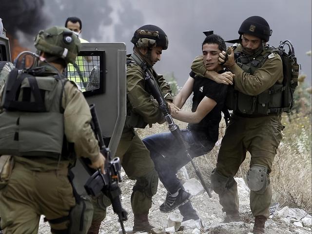 被战争反噬，拒绝“抓壮丁”，以色列在国内埋的雷，逐渐失控