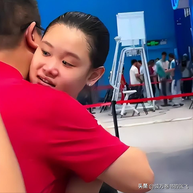 官宣退役不到1月，张家齐接受采访，句句不提却字字都提全红婵