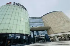 从“停车很贵”到“3小时免费”，宁波这家商场停车费大降图片